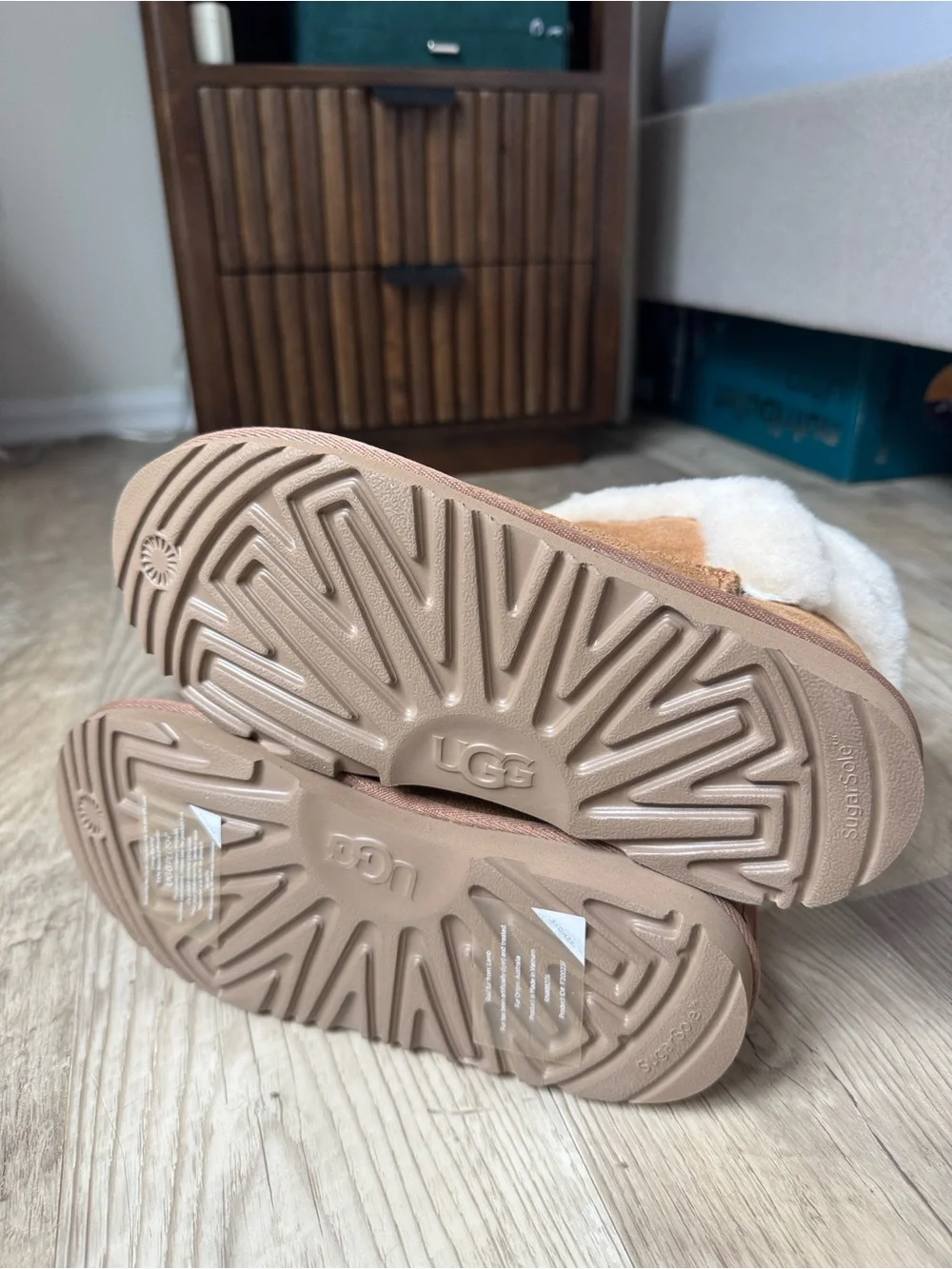 UGG soft chestnut